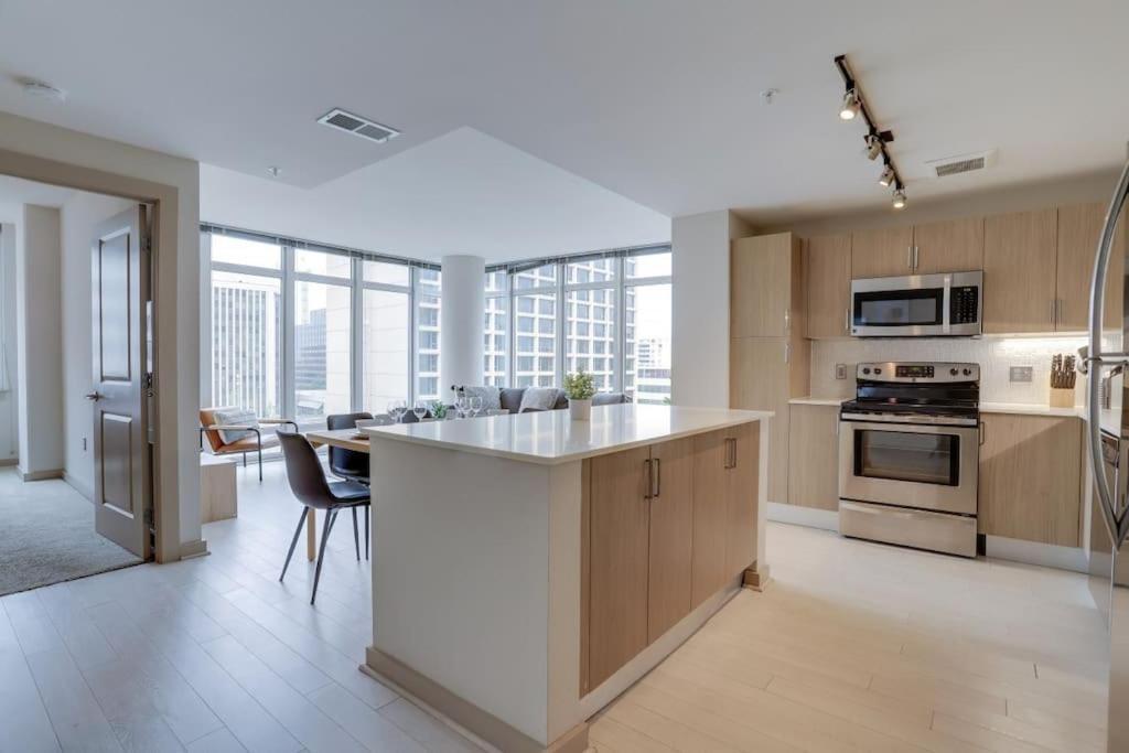 Wonderful 2Br Apartment At Crystal City Arlington Exterior photo